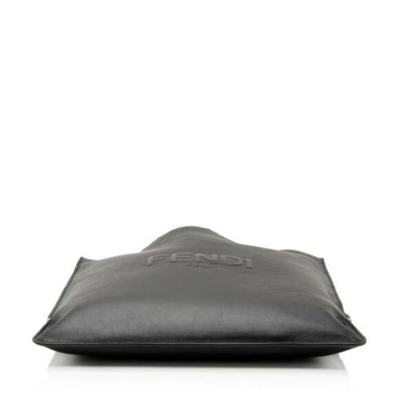 $2750 FENDI large TOTE black leather embossed Fendi logo excellent Condi… - Picture 7 of 15